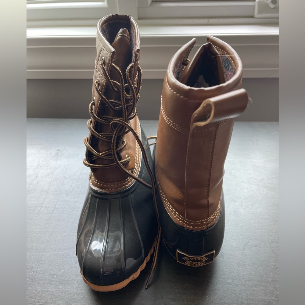 Size 7 Duck Boots. New condition